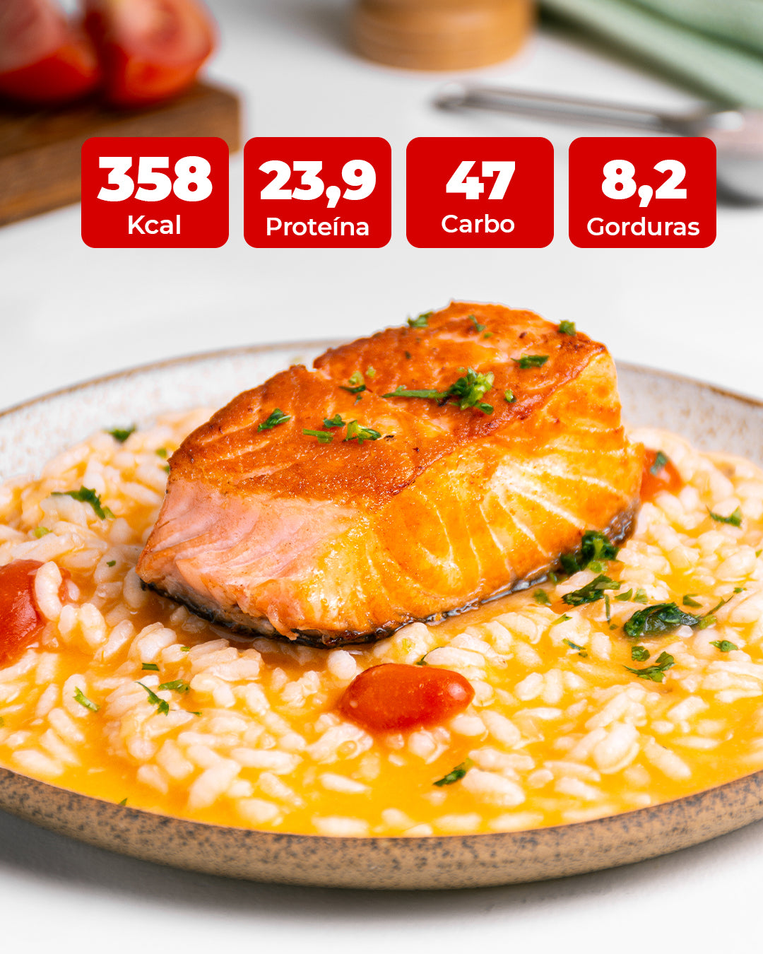 Filé de salmão grelhado com Risoto caprese