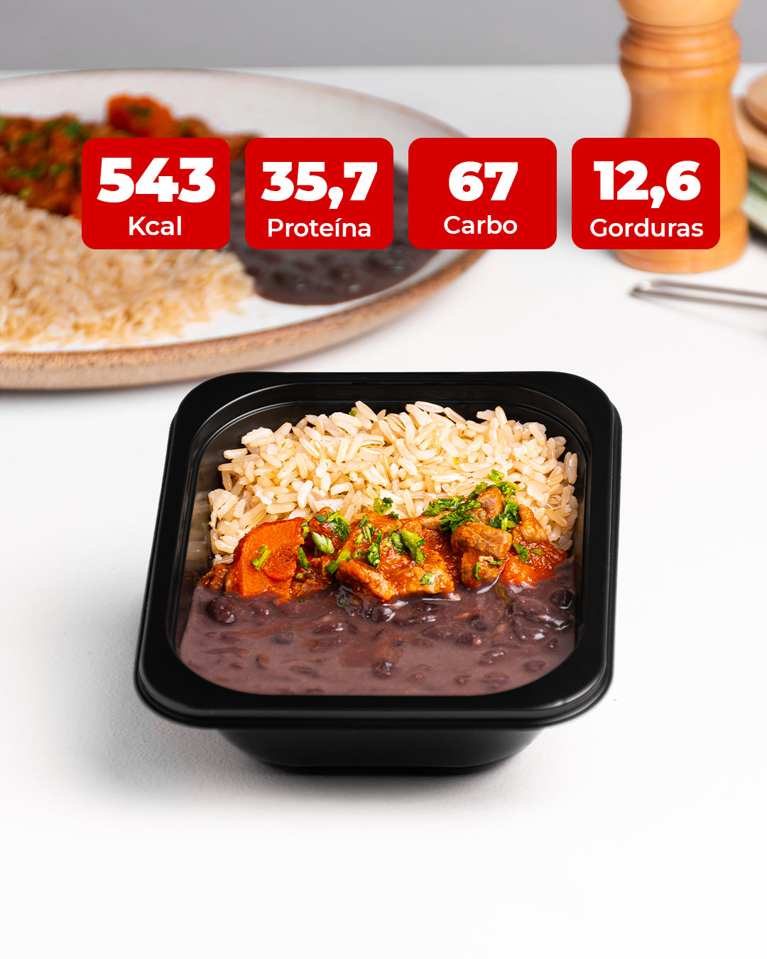 Carne picada com cenoura, arroz integral e feijão preto